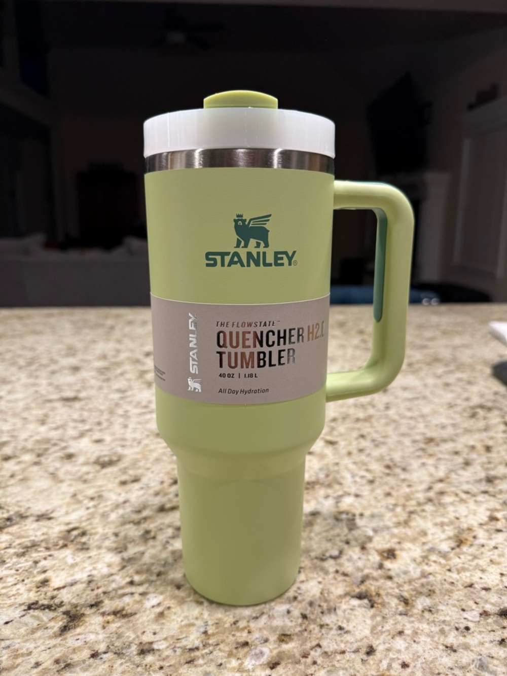 Stanley Quencher H2.0 FlowState Tumbler Green White 40oz Handle Lid Straw